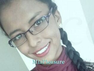 Mia_Pleasure